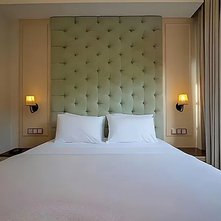 Rooms365 *