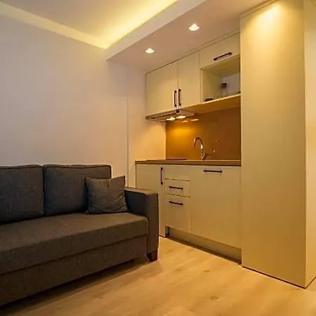 Hotel Rooms365