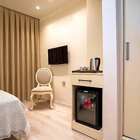 Hotel Rooms365 *