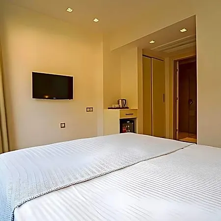 Rooms365 Hotel *